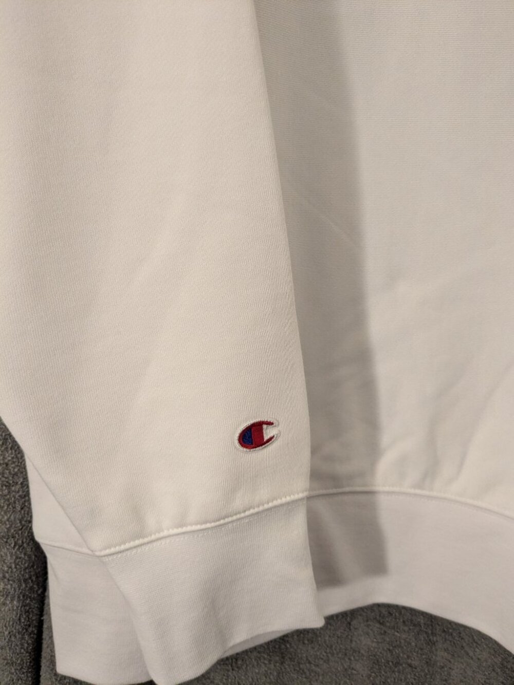 New!  Champion XL  White Sweatshirt Essential Weave 48-50" Chest - Picture 4 of 5